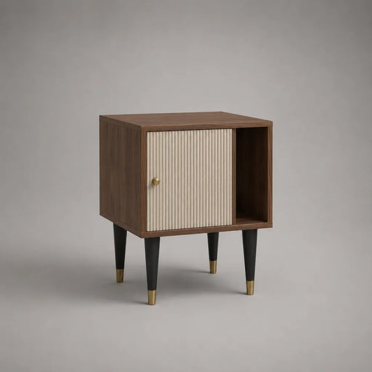 Comodino rettangolare in noce placcato MDF con porta scanalata e nicchia aperta, marrone noce, beige, nero e dorato, 50 × 40 × 62 cm